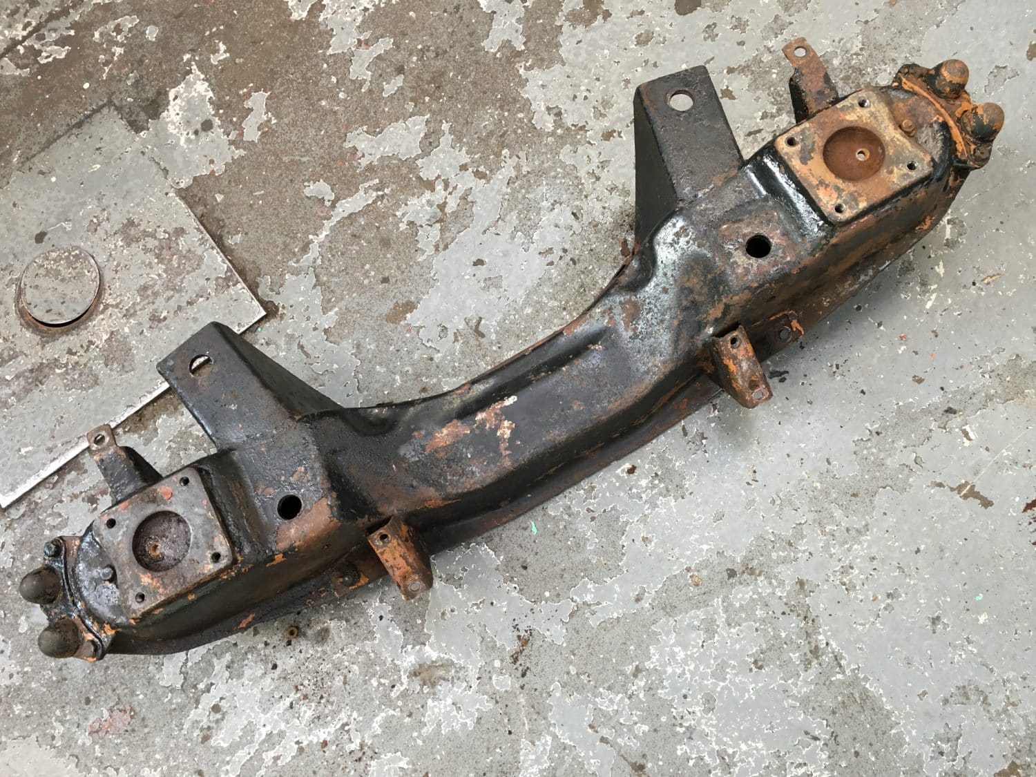 Preparing the new double wishbone, coil over front suspension. Bridge