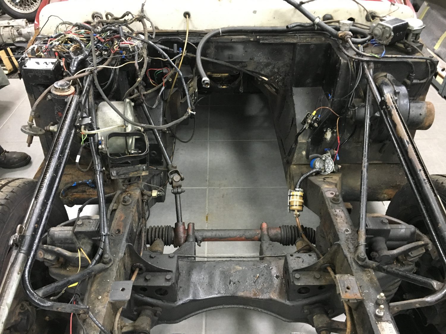 Jensen 541S Engine Removed