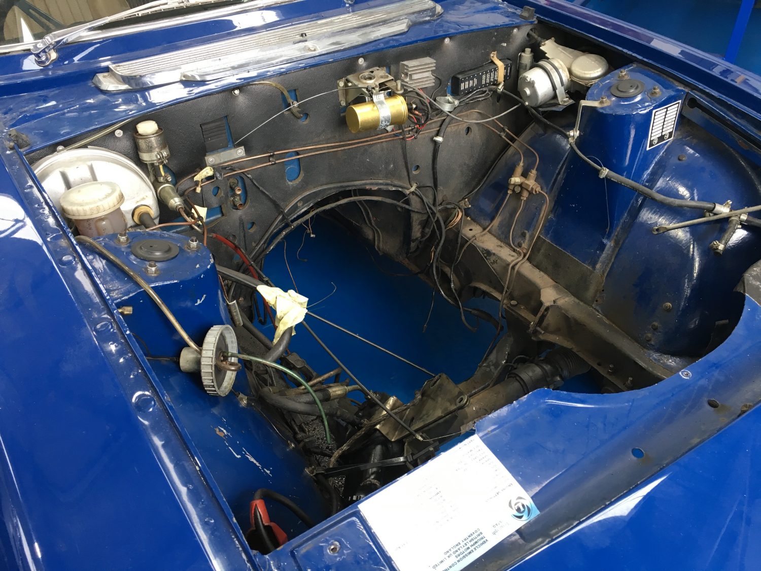 Reinstating the Stag's newly built engine Bridge Classic Cars