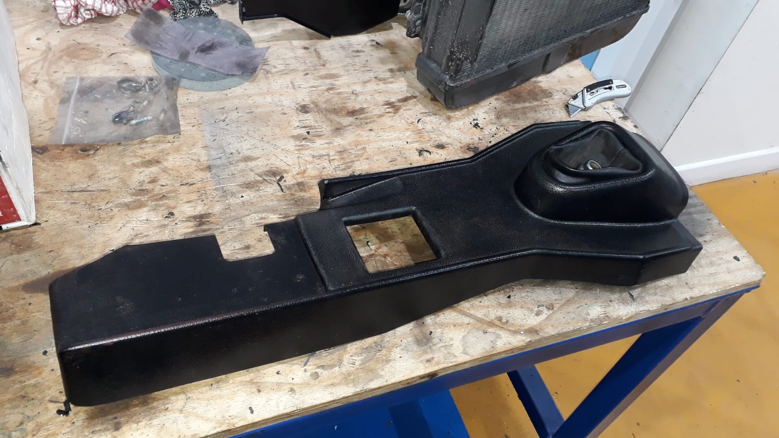 Restoring the EType centre console and ashtray Bridge Classic Cars