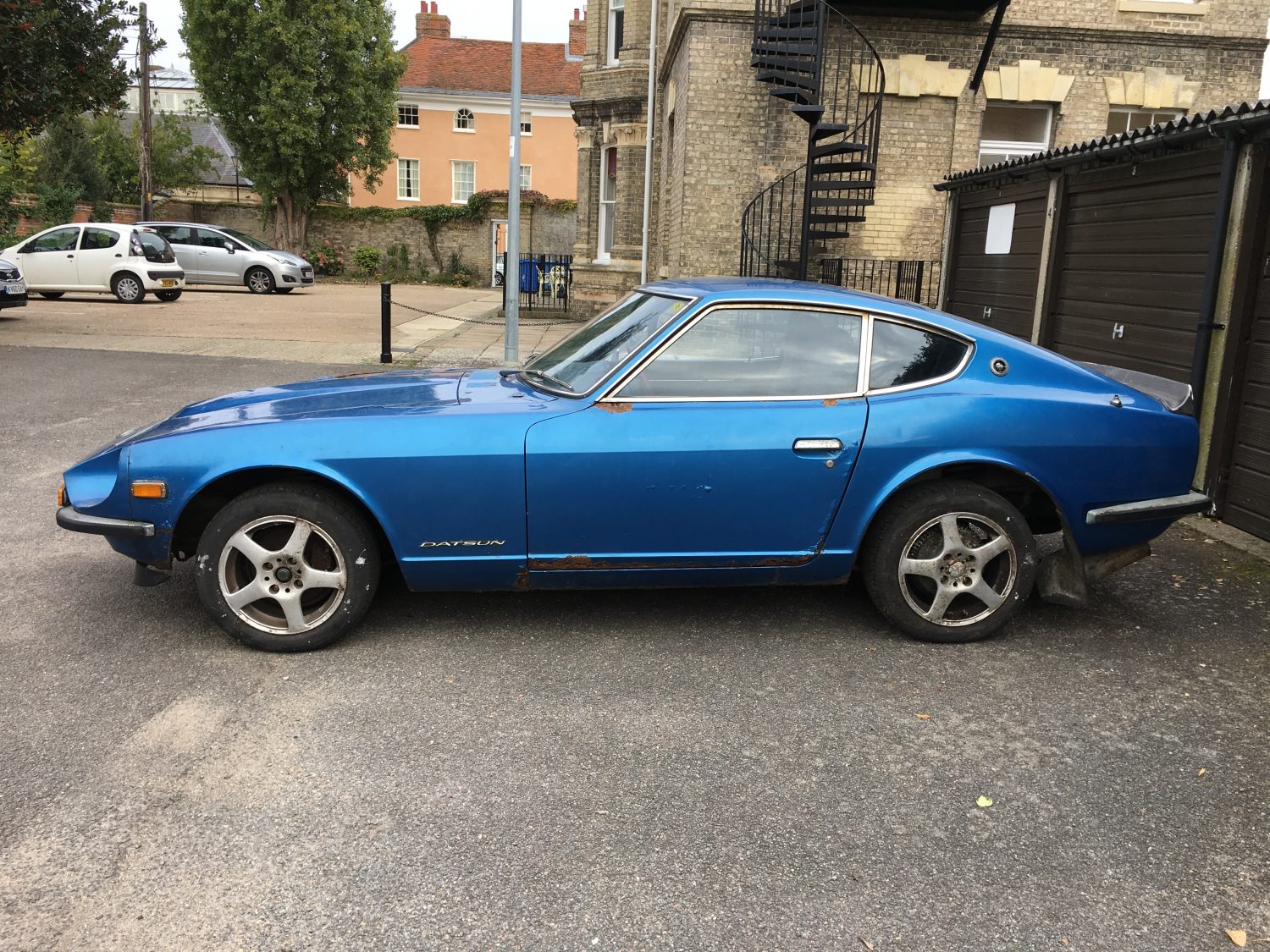 Nissan Datsun 1974 sedan